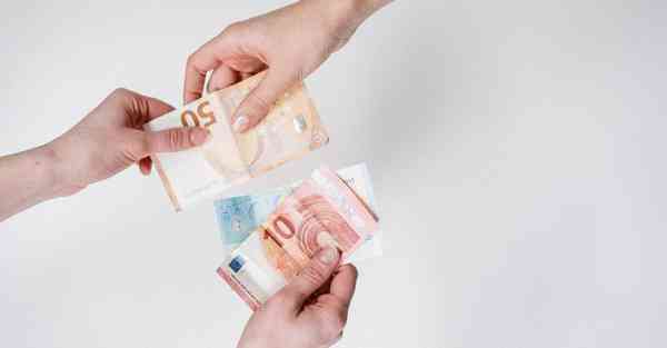 机器人技术和人工智能已如此惊人，机器人与人工智能是毫无关系的这句话对吗