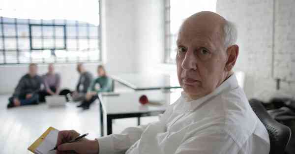 用AI技术复活赫本,AI复活亲人技术