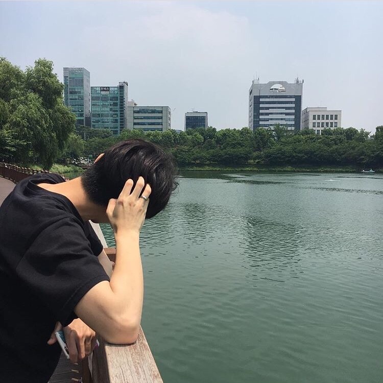 应雄士蓓
