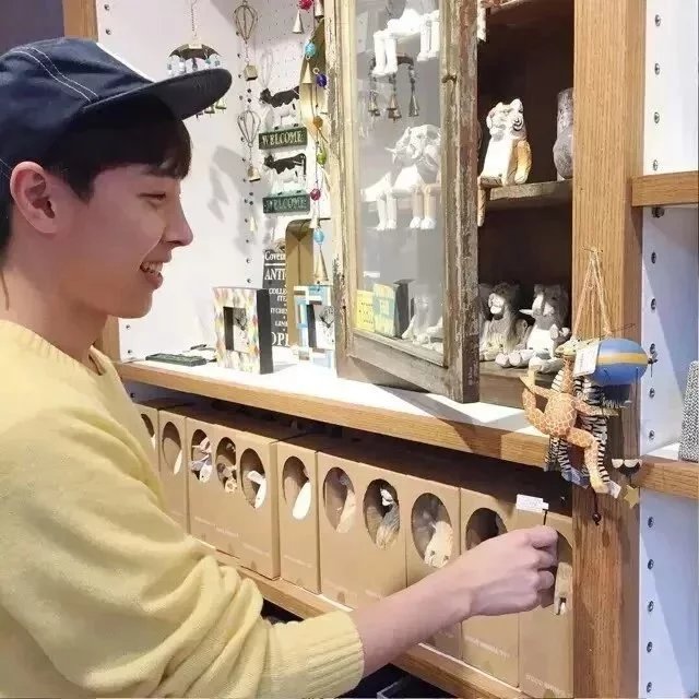 符馥爱菁