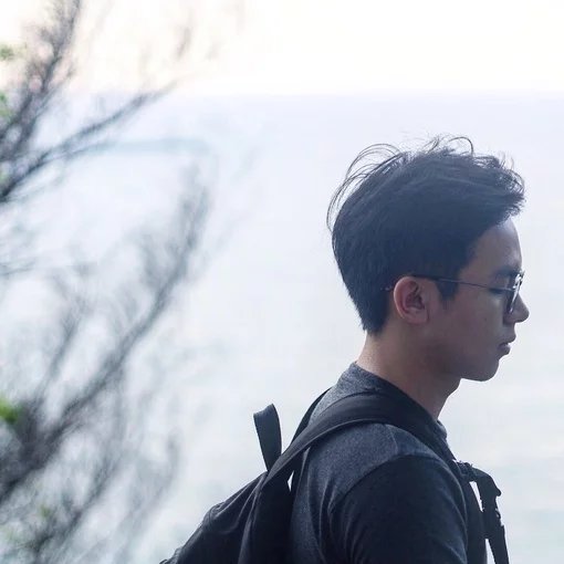 史功东璧