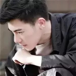 莫蕊坚瑗
